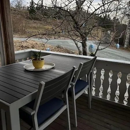 Idyllisk Minihus I Landlige Omgivelser - Med 5 Sengeplasser Og Parkering *