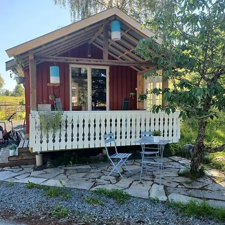 Idyllisk Minihus I Landlige Omgivelser - Med 5 Sengeplasser Og Parkering Åsen
