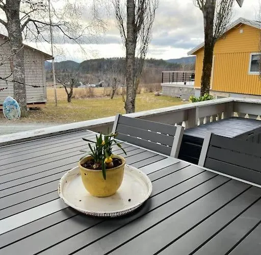 Feriehus Idyllisk Minihus I Landlige Omgivelser - Med 5 Sengeplasser Og Parkering Åsen