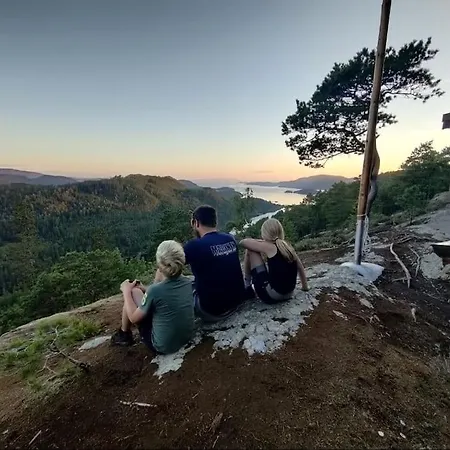 Idyllisk Minihus I Landlige Omgivelser - Med 5 Sengeplasser Og Parkering * Åsen