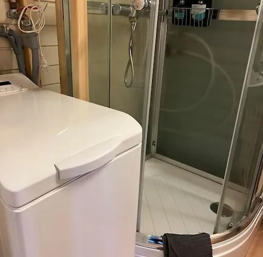 Idyllisk Minihus I Landlige Omgivelser - Med 5 Sengeplasser Og Parkering