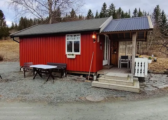 Idyllisk Minihus I Landlige Omgivelser - Med 5 Sengeplasser Og Parkering Åsen