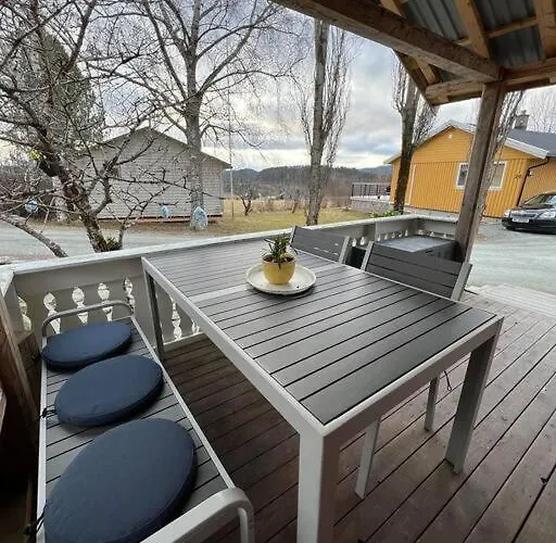 Idyllisk Minihus I Landlige Omgivelser - Med 5 Sengeplasser Og Parkering Hébergement de vacances