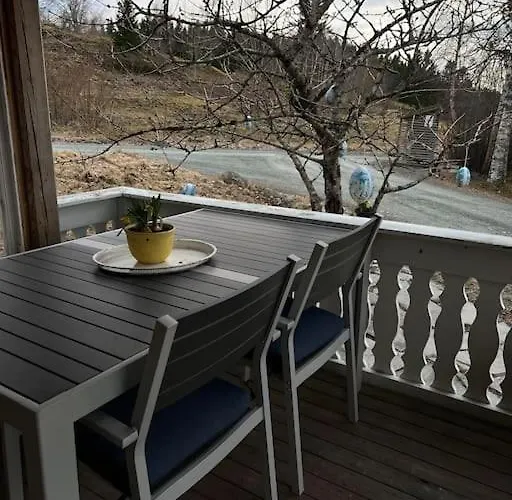 Idyllisk Minihus I Landlige Omgivelser - Med 5 Sengeplasser Og Parkering *